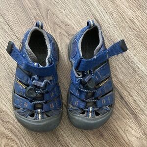 Keen Toddler Blue Outdoor Sandals Sz 8